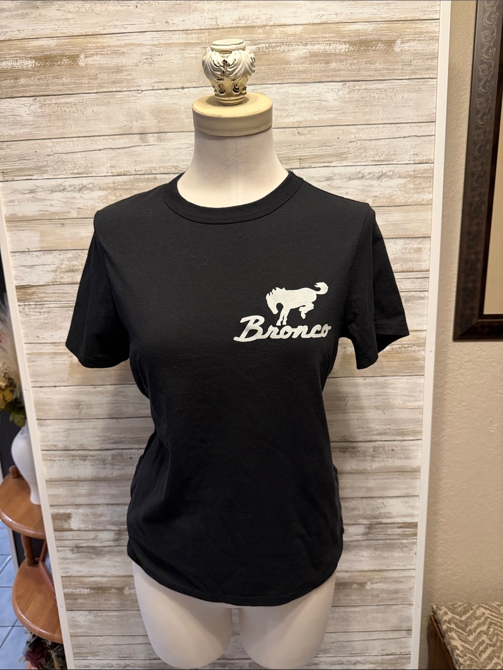 Ford Bronco black T-Shirt size XS